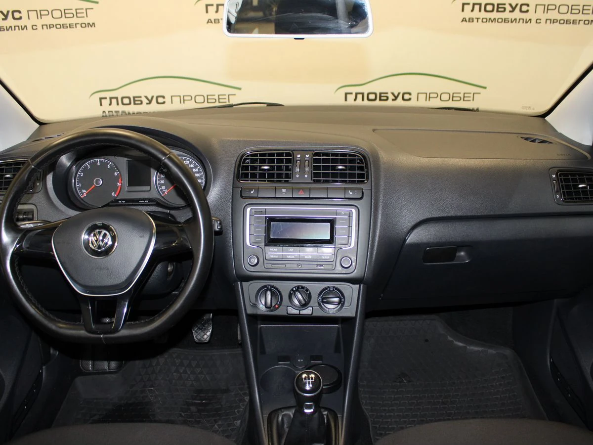 Volkswagen Polo, 2018г, передний привод, механика