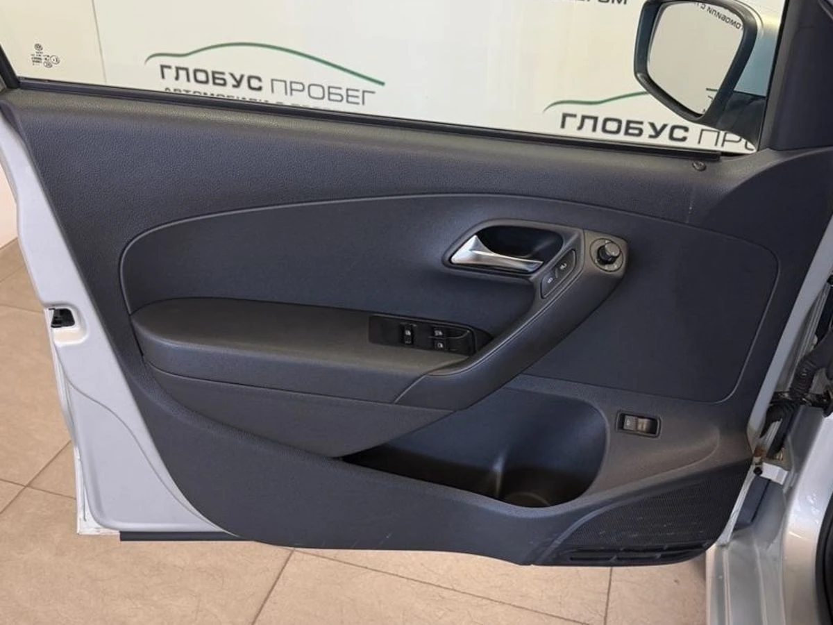 Volkswagen Polo, 2012г, передний привод, механика