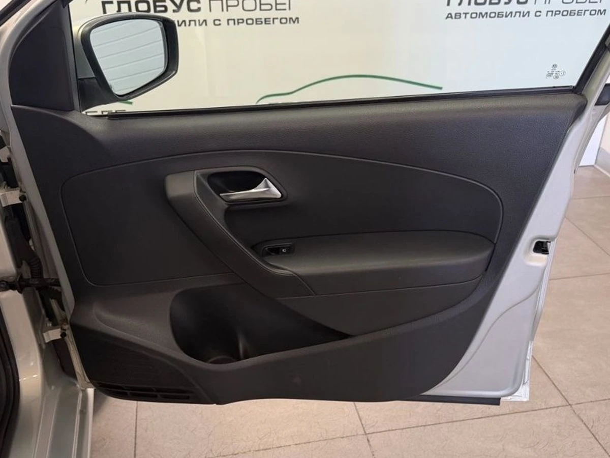 Volkswagen Polo, 2012г, передний привод, механика