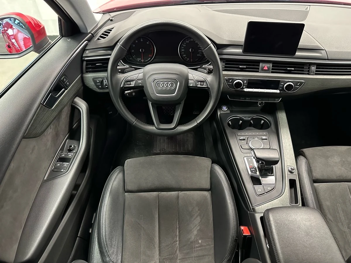 Audi A4, 2019г, передний привод, робот