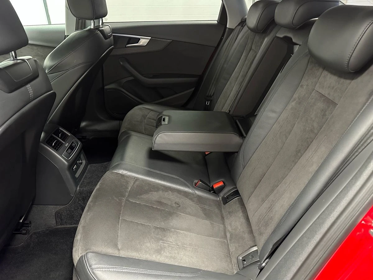 Audi A4, 2019г, передний привод, робот