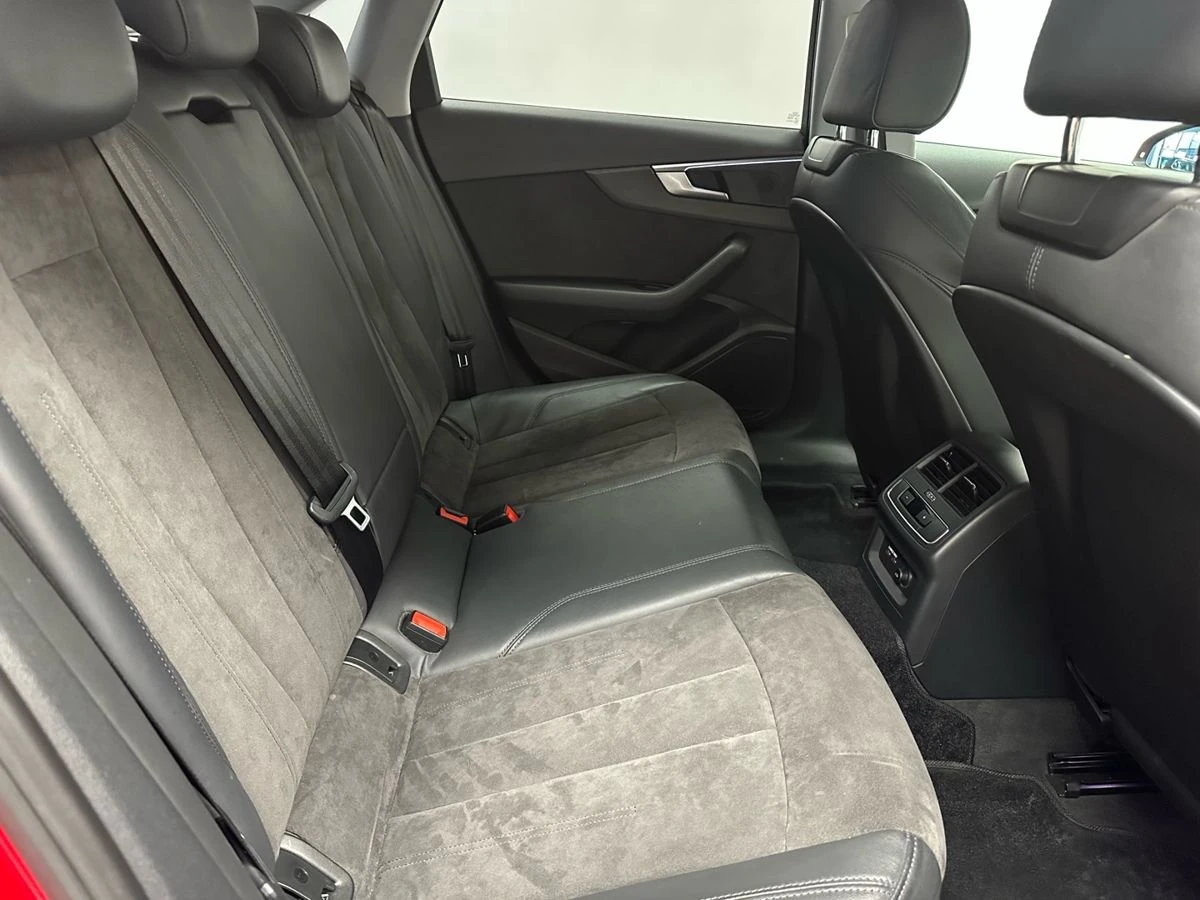 Audi A4, 2019г, передний привод, робот