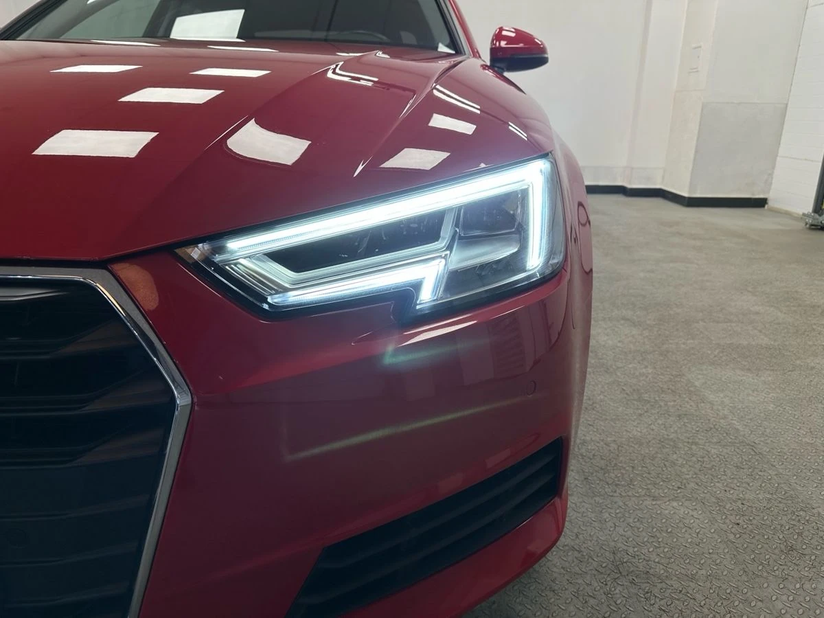 Audi A4, 2019г, передний привод, робот