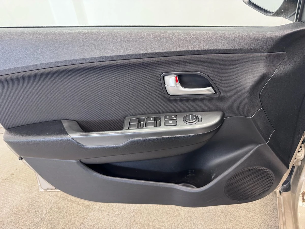 Kia Rio, 2013г, передний привод, механика