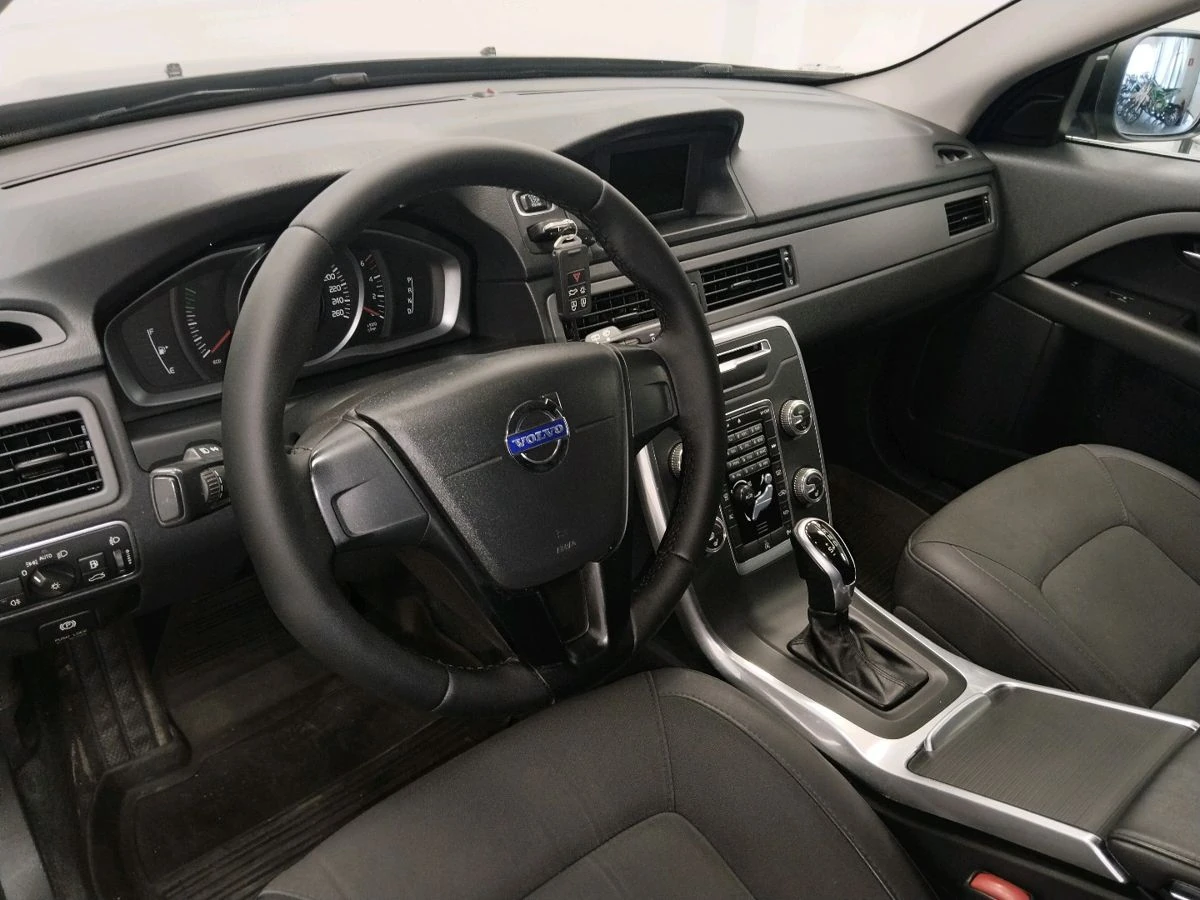 Volvo XC70, 2014г, передний привод, автомат