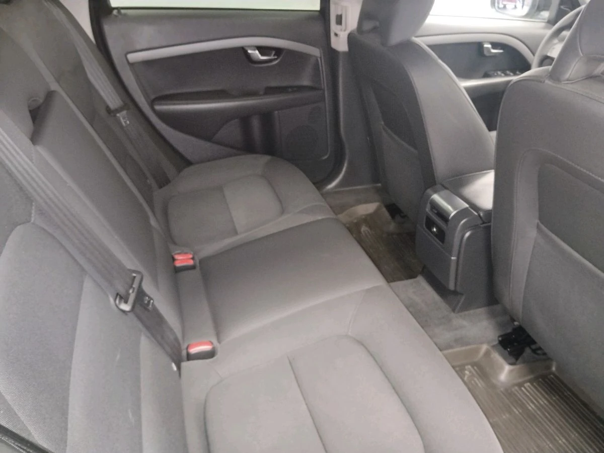 Volvo XC70, 2014г, передний привод, автомат