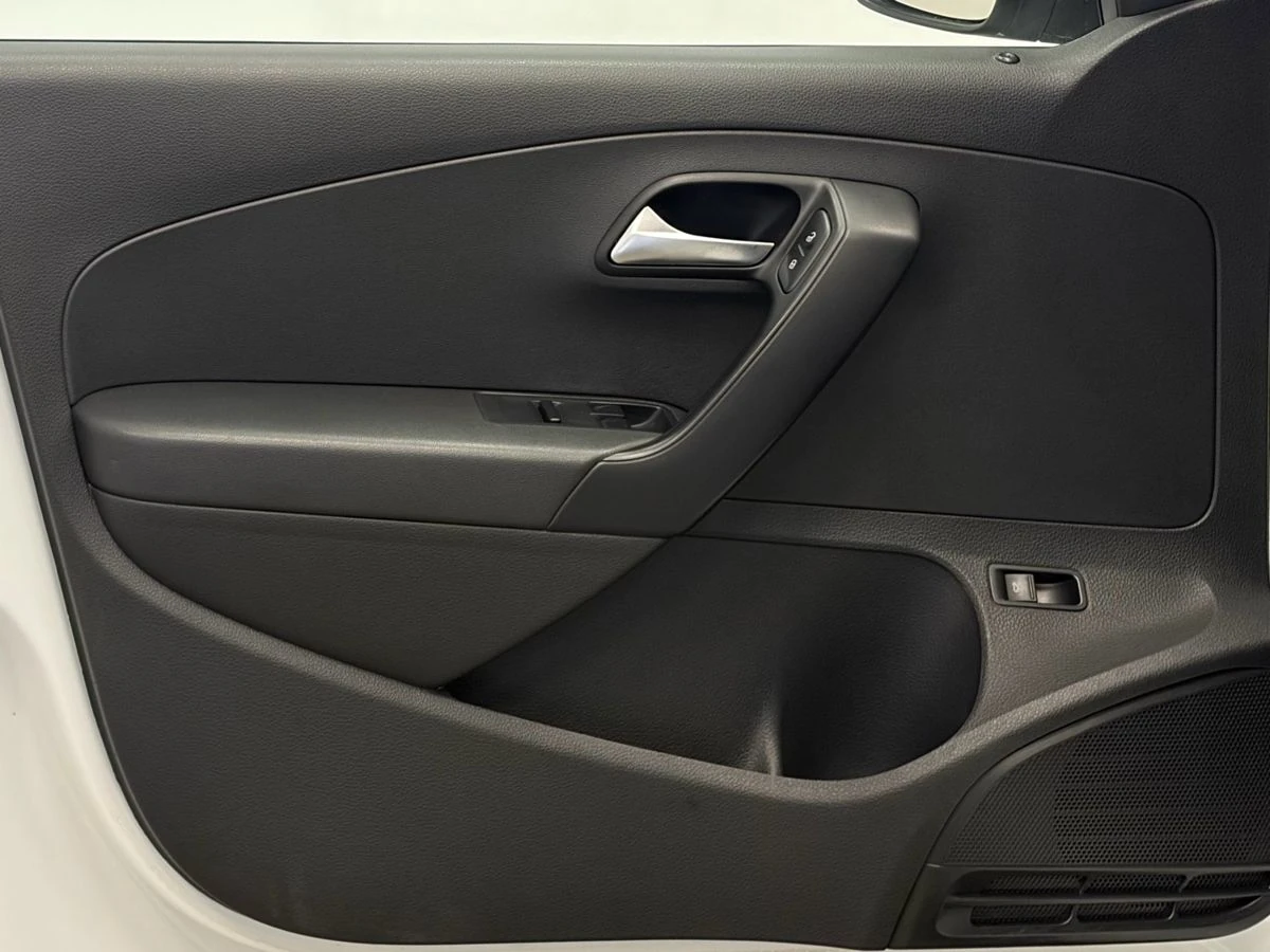 Volkswagen Polo, 2020г, передний привод, механика