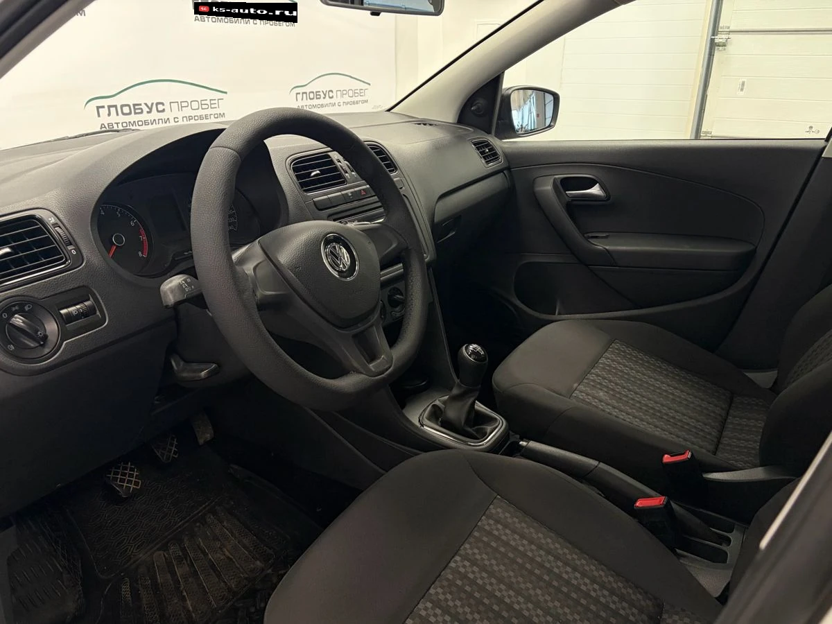 Volkswagen Polo, 2020г, передний привод, механика