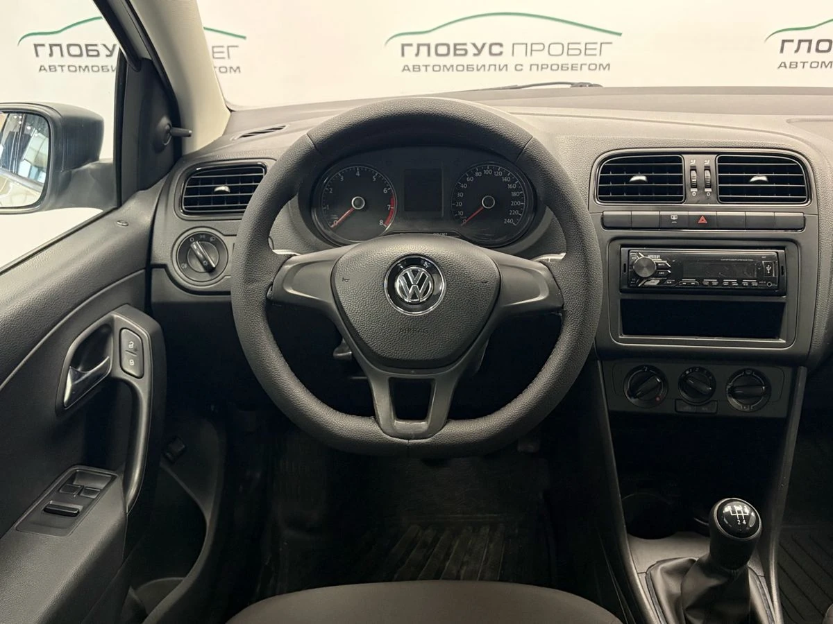 Volkswagen Polo, 2020г, передний привод, механика