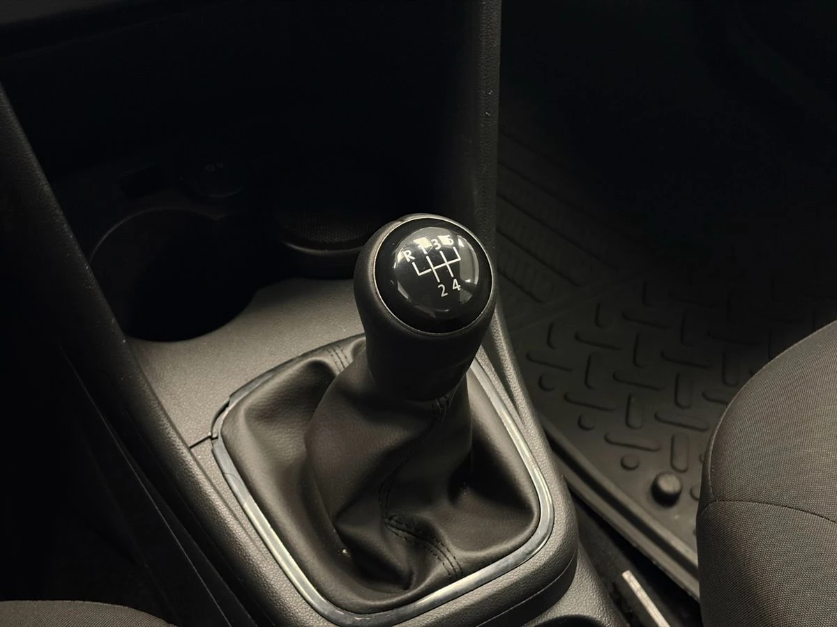 Volkswagen Polo, 2020г, передний привод, механика