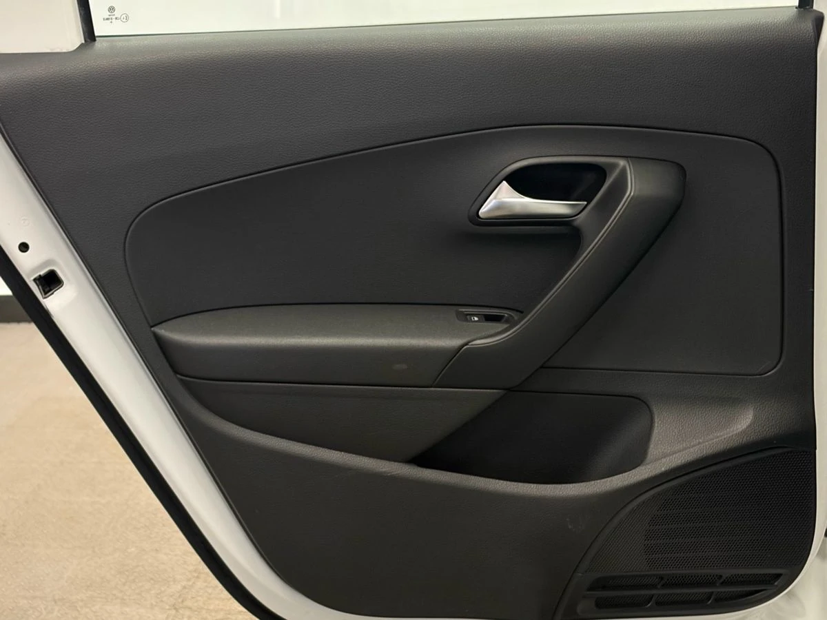 Volkswagen Polo, 2020г, передний привод, механика