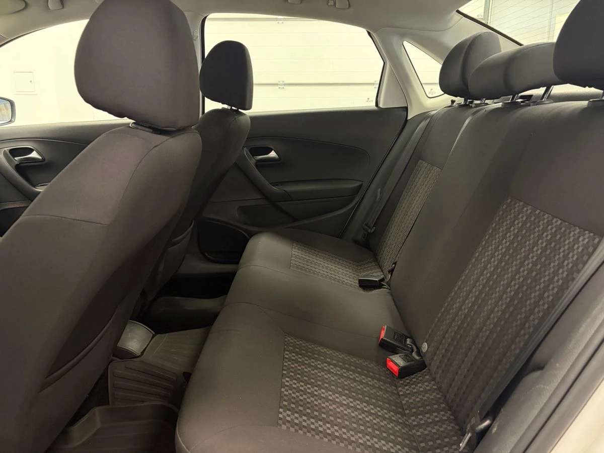 Volkswagen Polo, 2020г, передний привод, механика