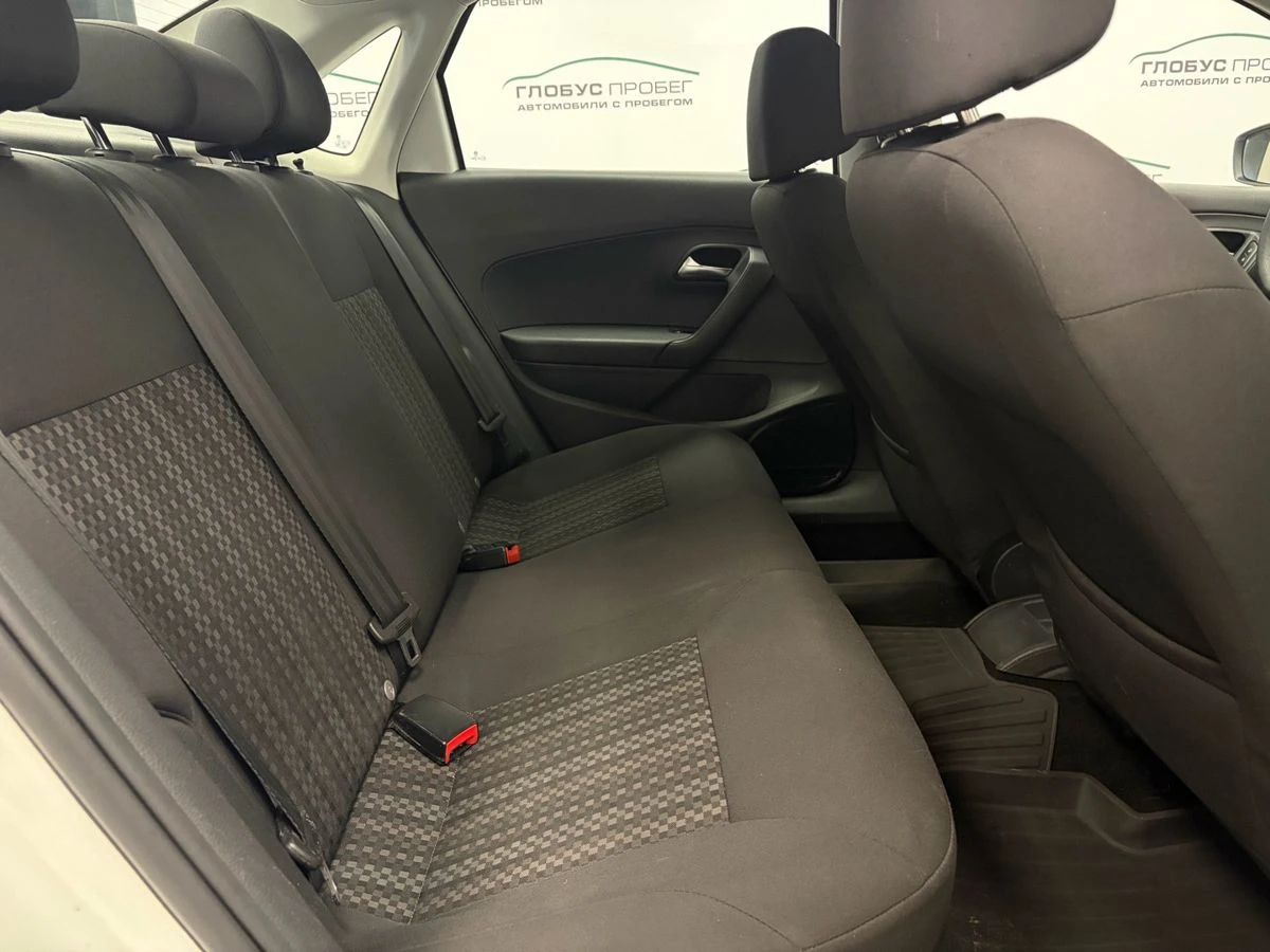 Volkswagen Polo, 2020г, передний привод, механика