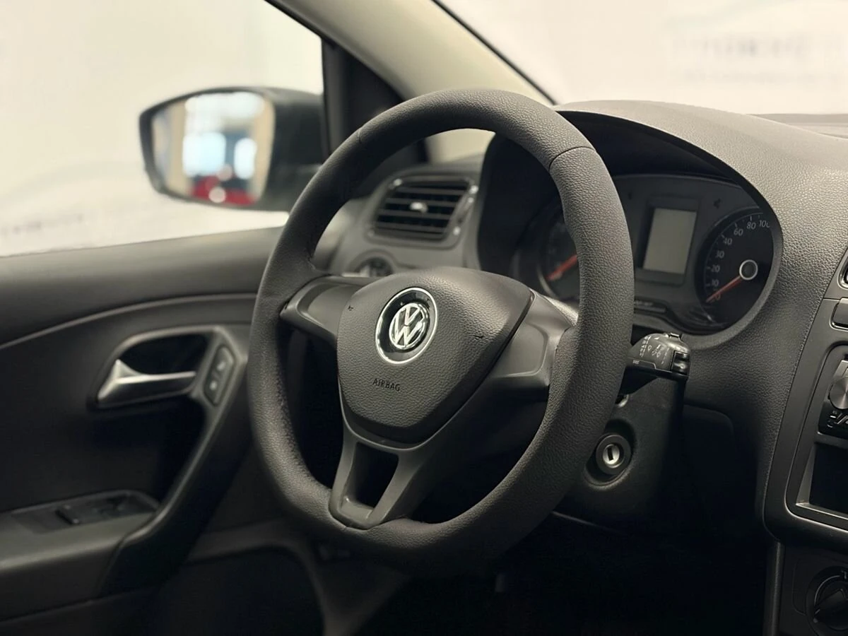 Volkswagen Polo, 2020г, передний привод, механика