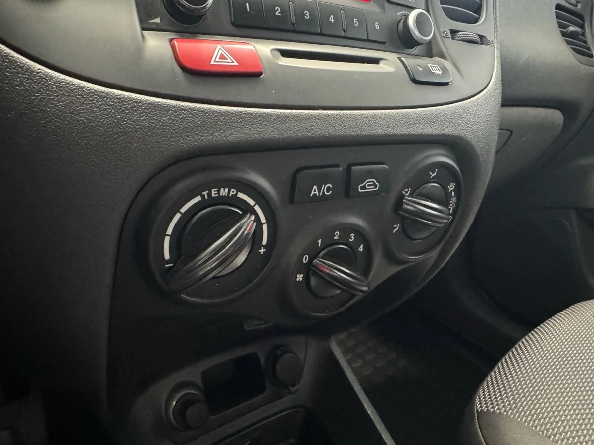 Kia Rio, 2010г, передний привод, механика