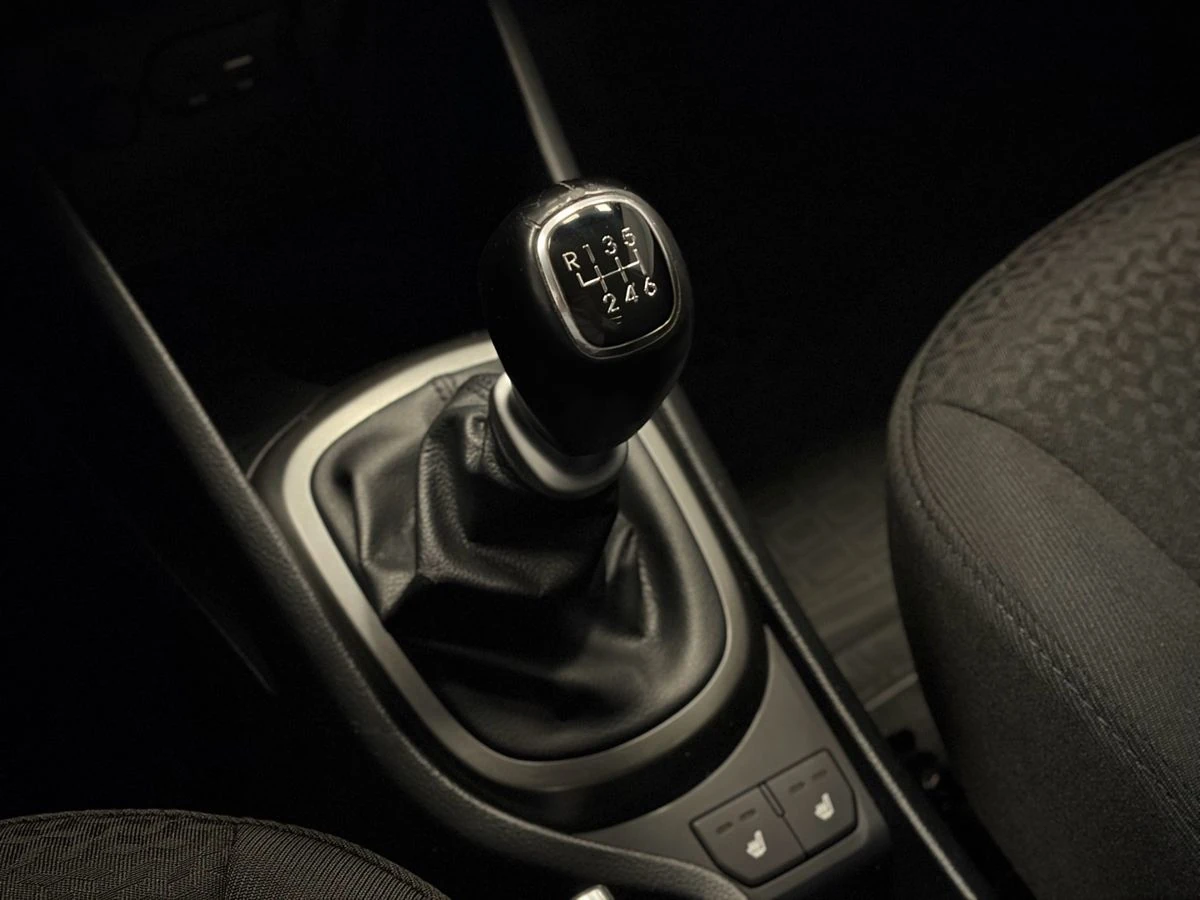 Kia Rio, 2017г, передний привод, механика