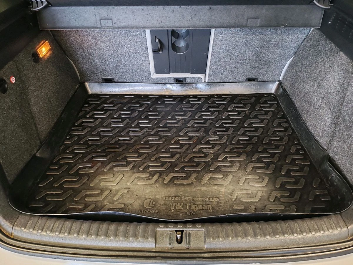 Volkswagen Tiguan, 2009г, полный привод, механика