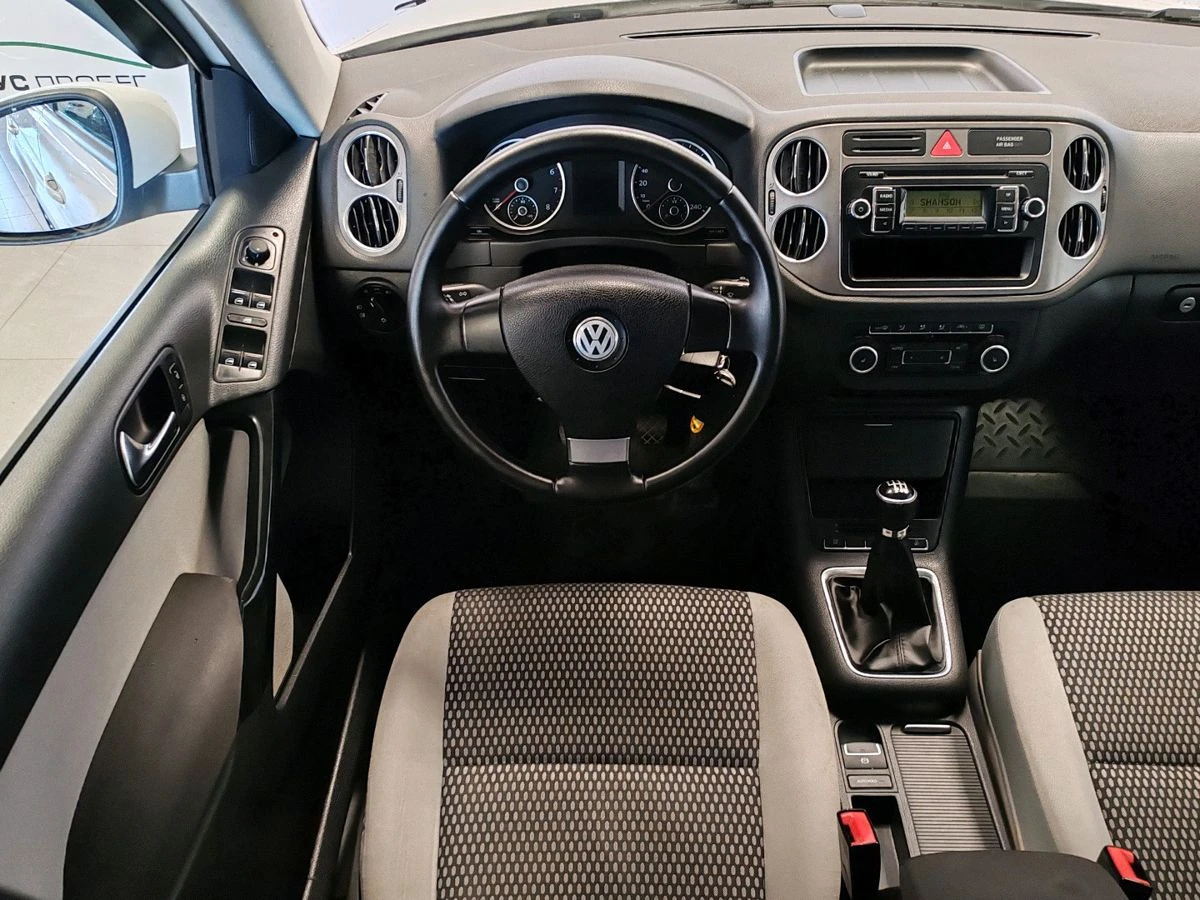 Volkswagen Tiguan, 2009г, полный привод, механика