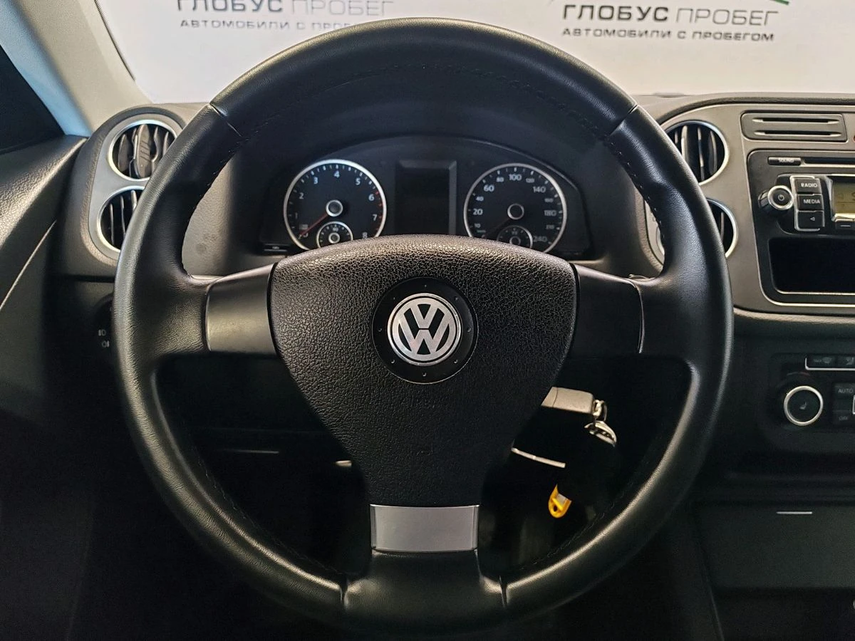 Volkswagen Tiguan, 2009г, полный привод, механика