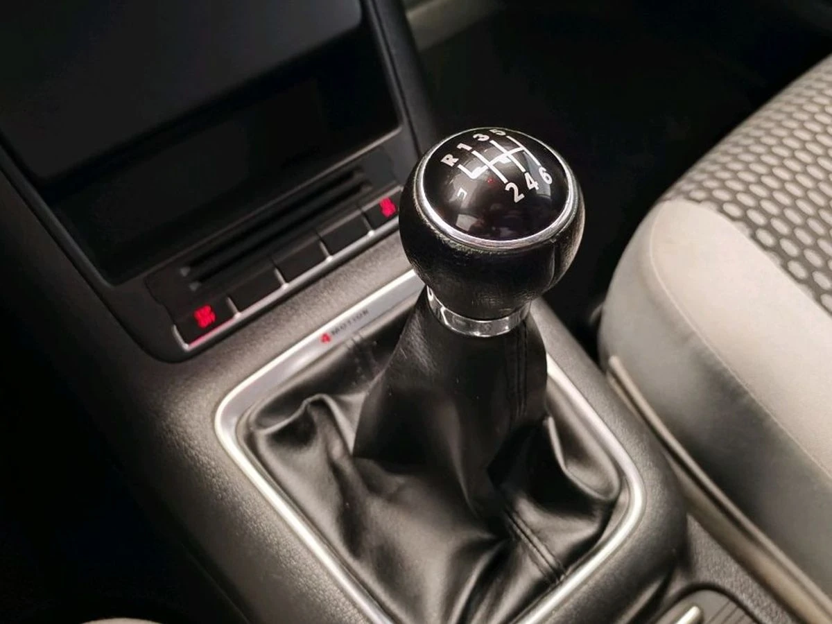 Volkswagen Tiguan, 2009г, полный привод, механика