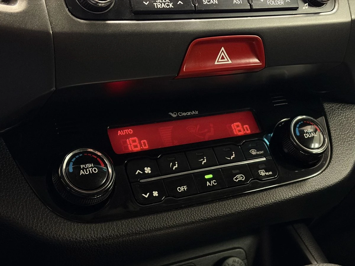 Kia Sportage, 2011г, передний привод, автомат