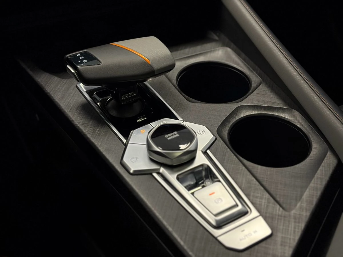 Changan UNI-V, 2023г, передний привод, автомат