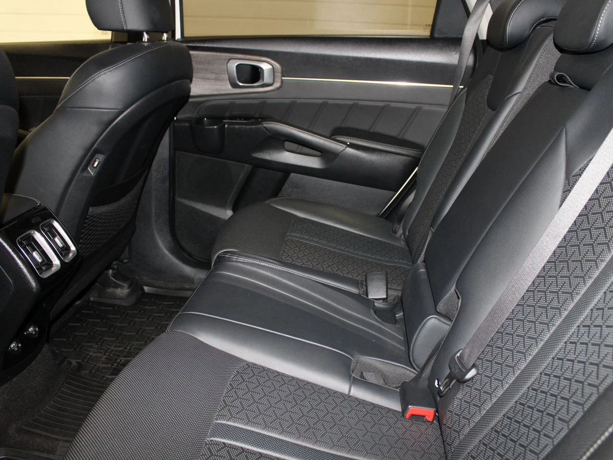 Kia Sorento, 2022г, полный привод, автомат