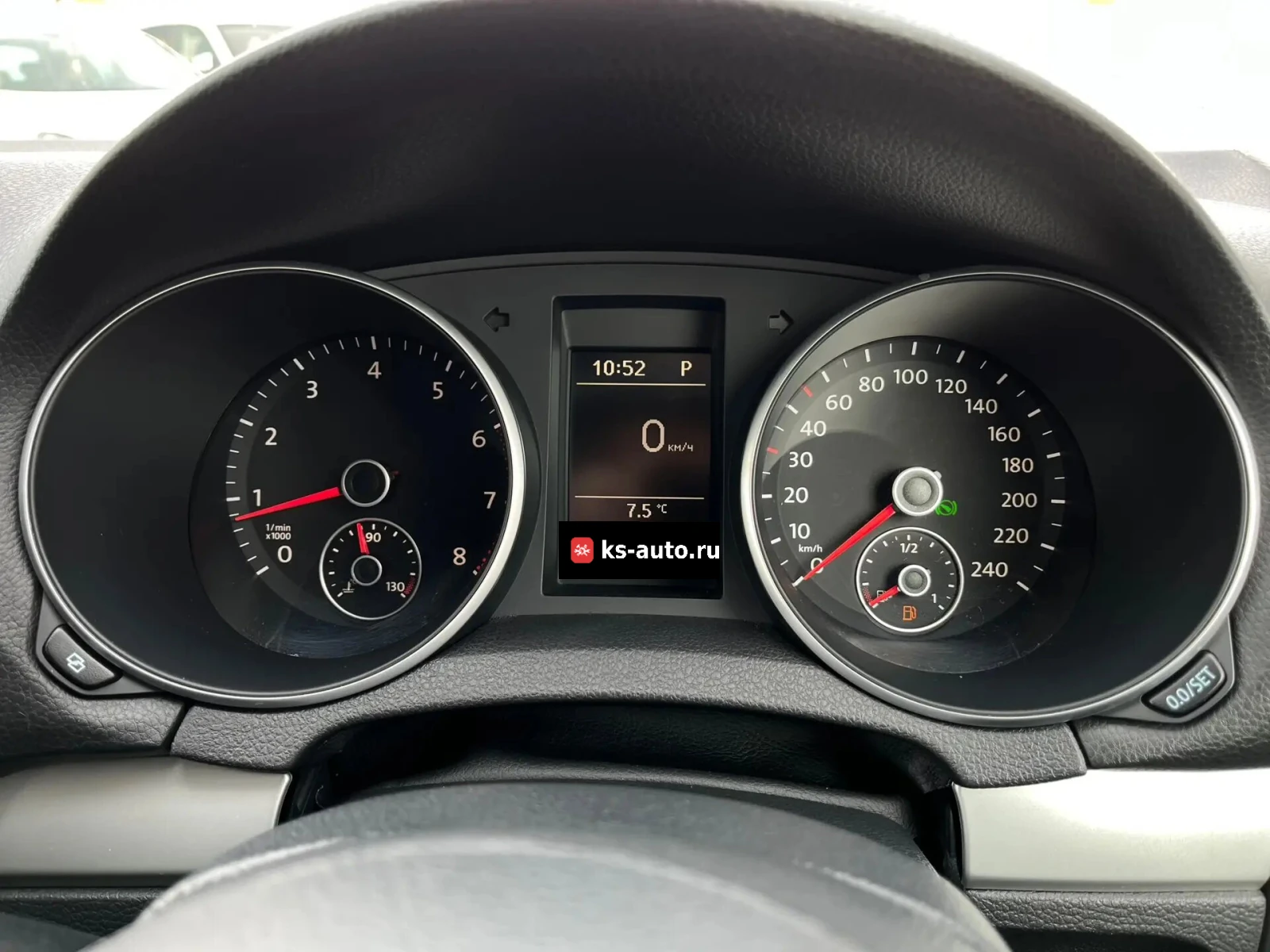 Volkswagen Golf, 2011г, передний привод, робот