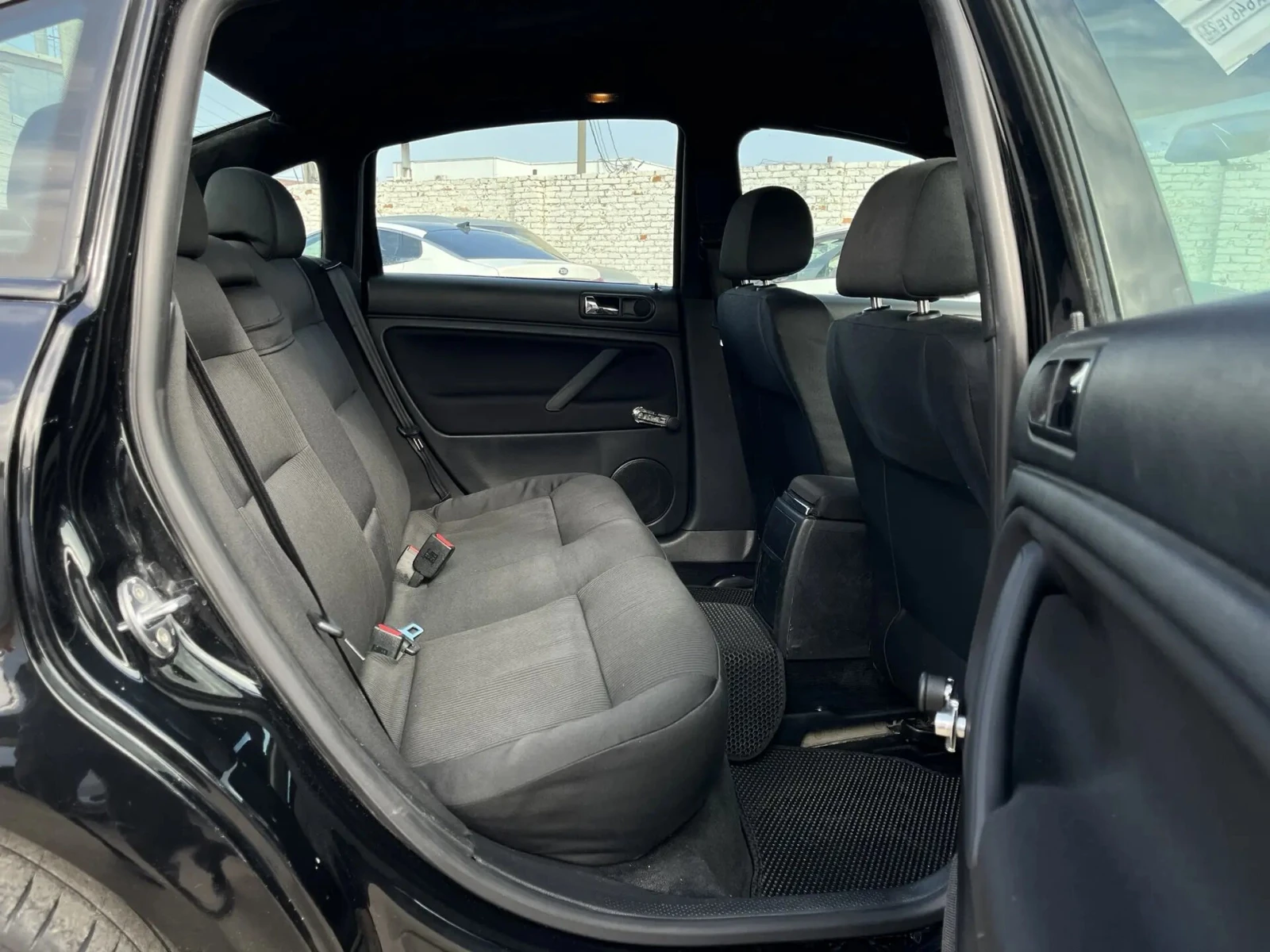 Volkswagen Passat, 2001г, передний привод, механика