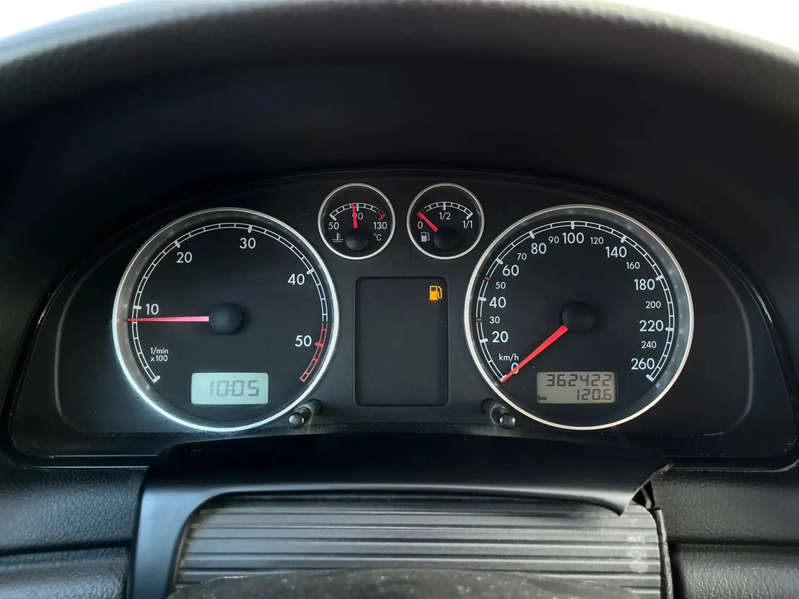 Volkswagen Passat, 2001г, передний привод, механика