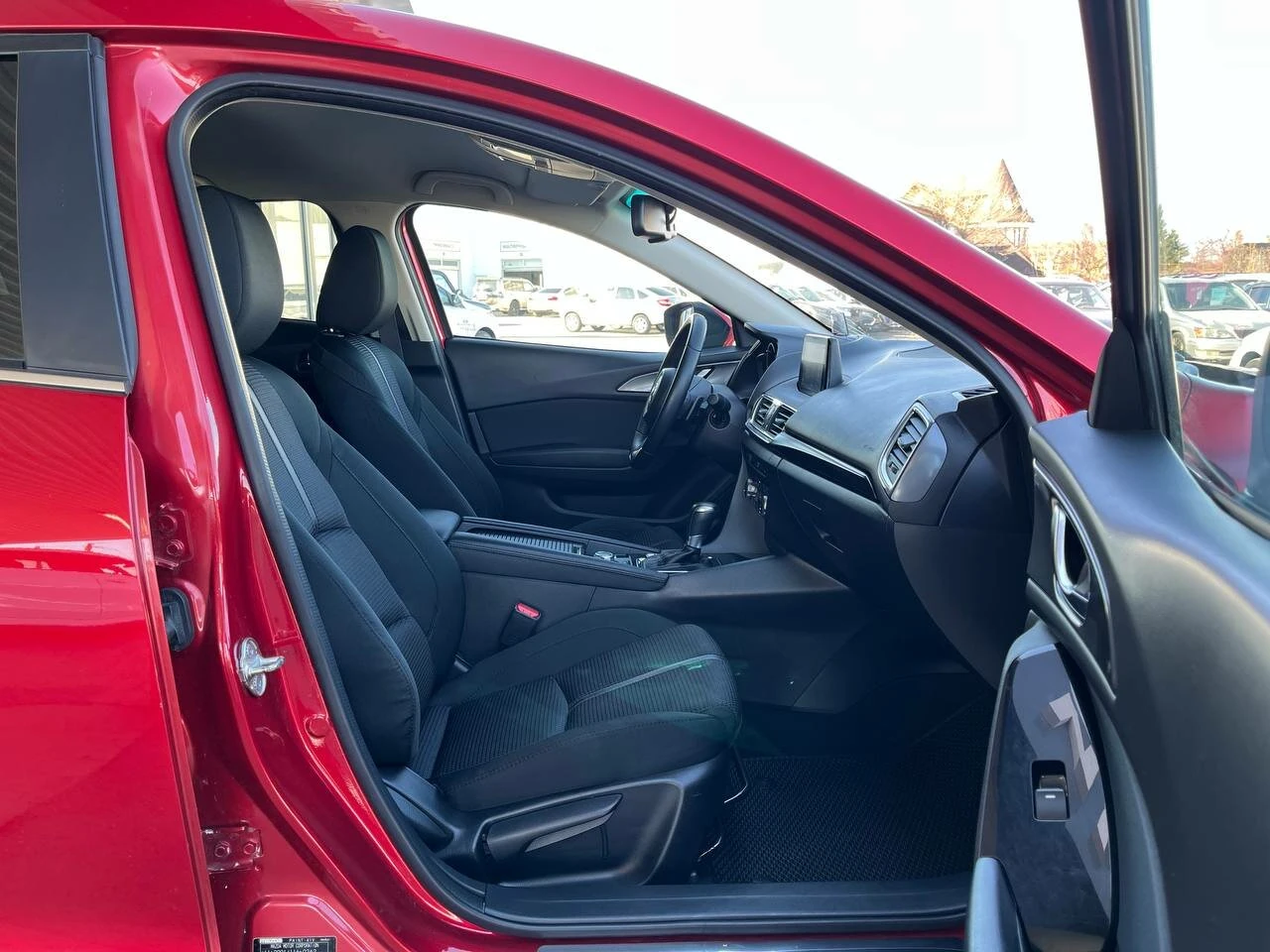 Mazda 3, 2019г, передний привод, автомат