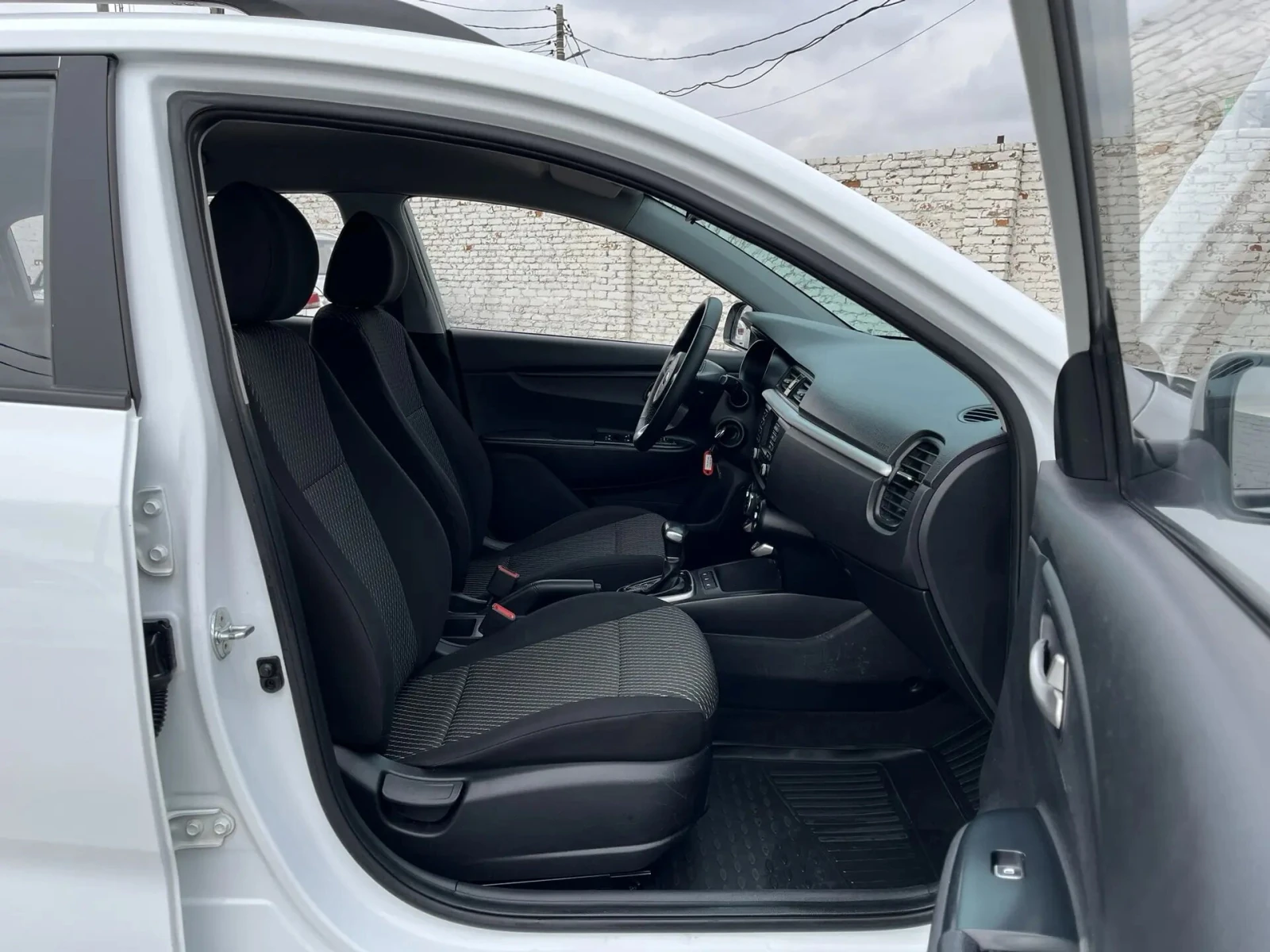 Kia Rio, 2019г, передний привод, автомат