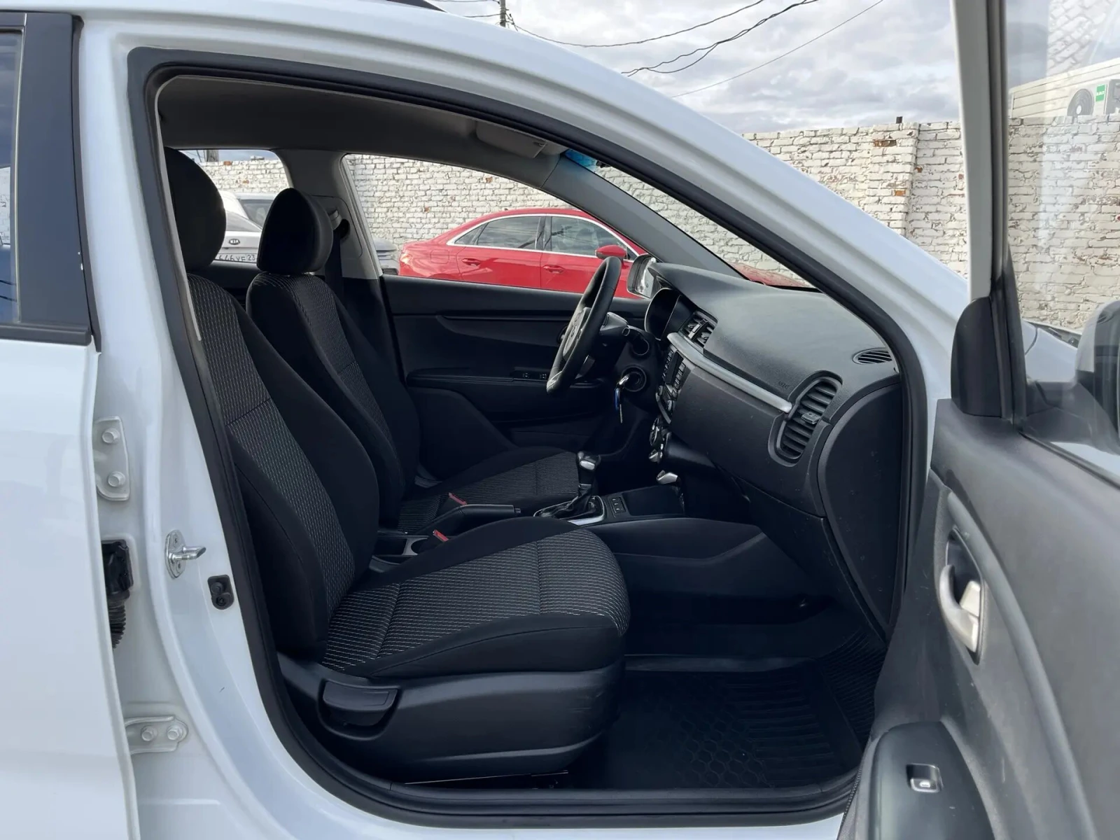 Kia Rio, 2019г, передний привод, автомат