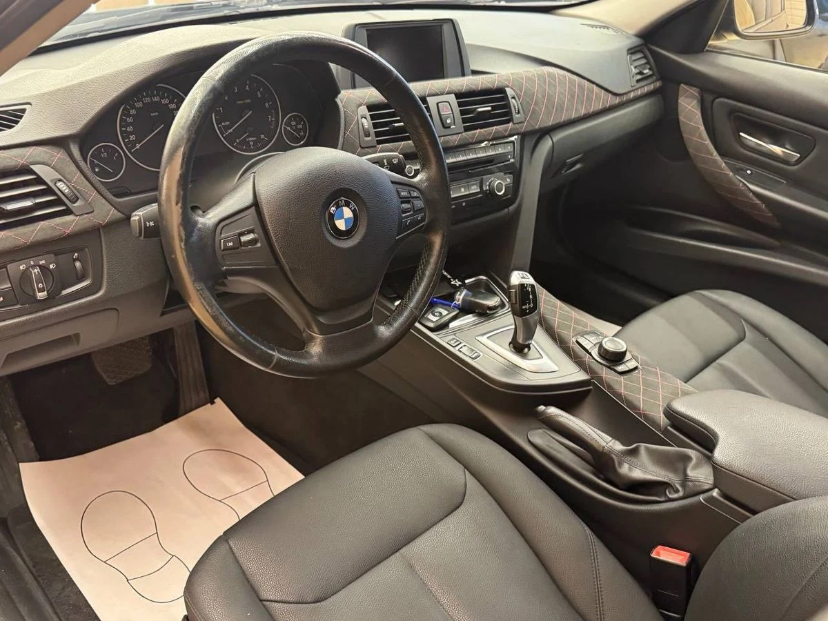 BMW 3 серии, 2012г, задний привод, автомат