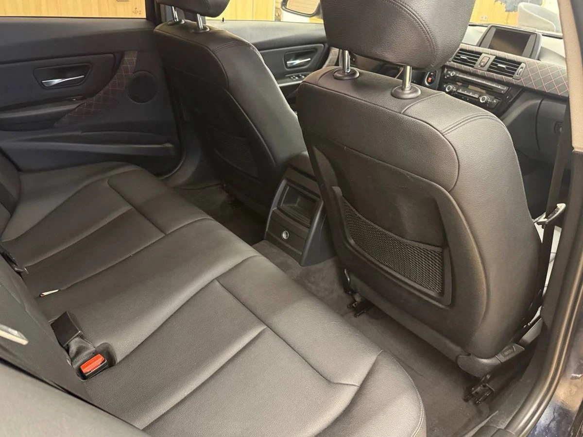BMW 3 серии, 2012г, задний привод, автомат