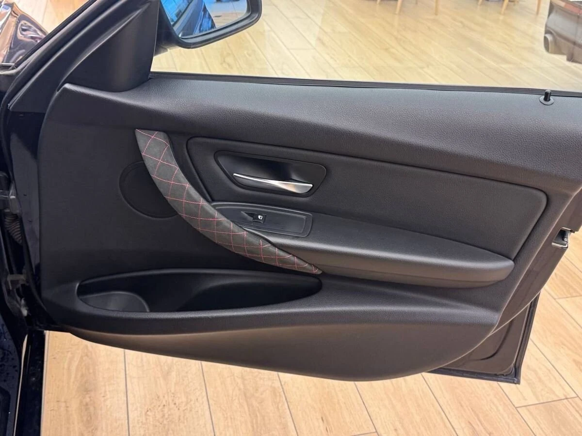 BMW 3 серии, 2012г, задний привод, автомат