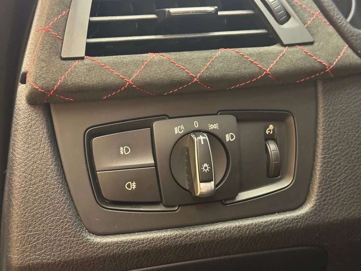 BMW 3 серии, 2012г, задний привод, автомат