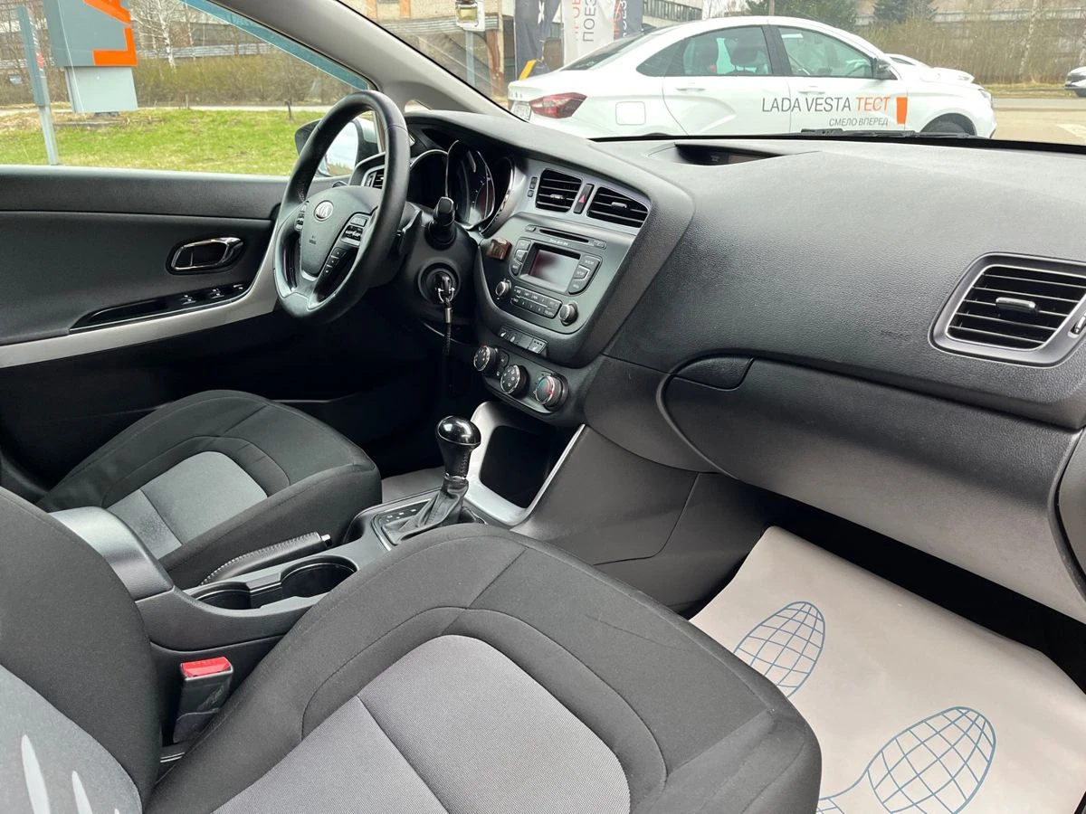 Kia Ceed, 2012г, передний привод, автомат