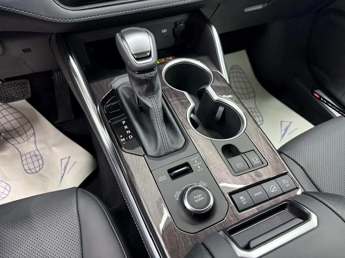 Toyota Highlander, 2025г, полный привод, автомат