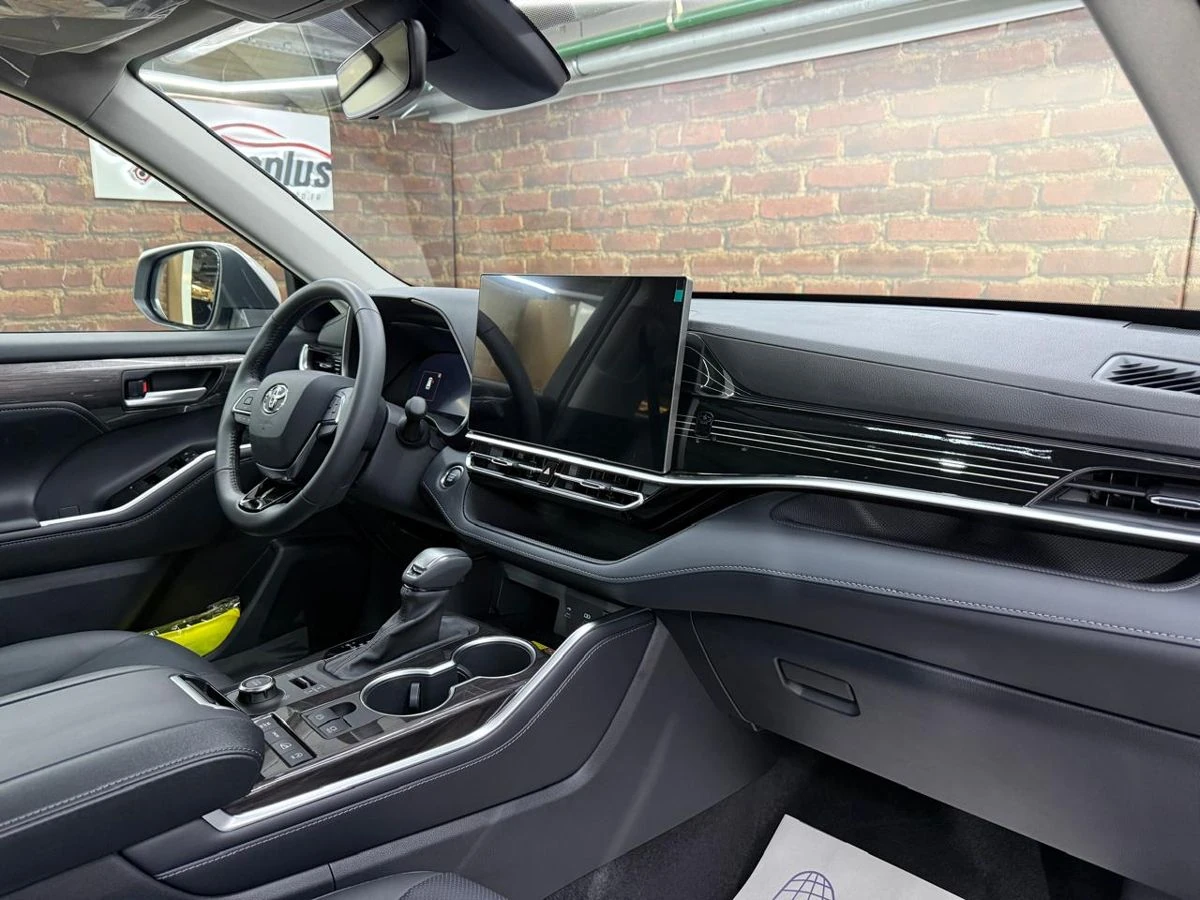 Toyota Highlander, 2025г, полный привод, автомат