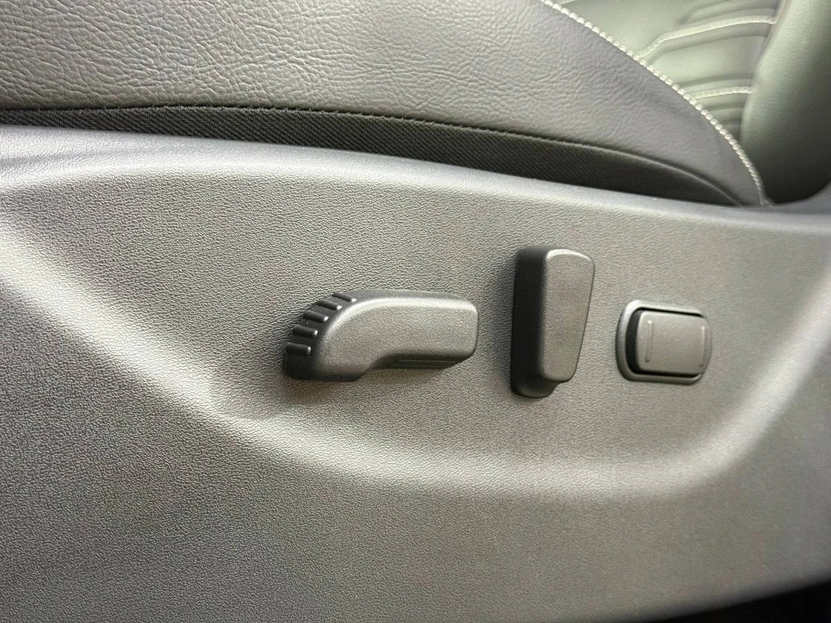 Nissan Navara (Frontier), 2025г, полный привод, автомат