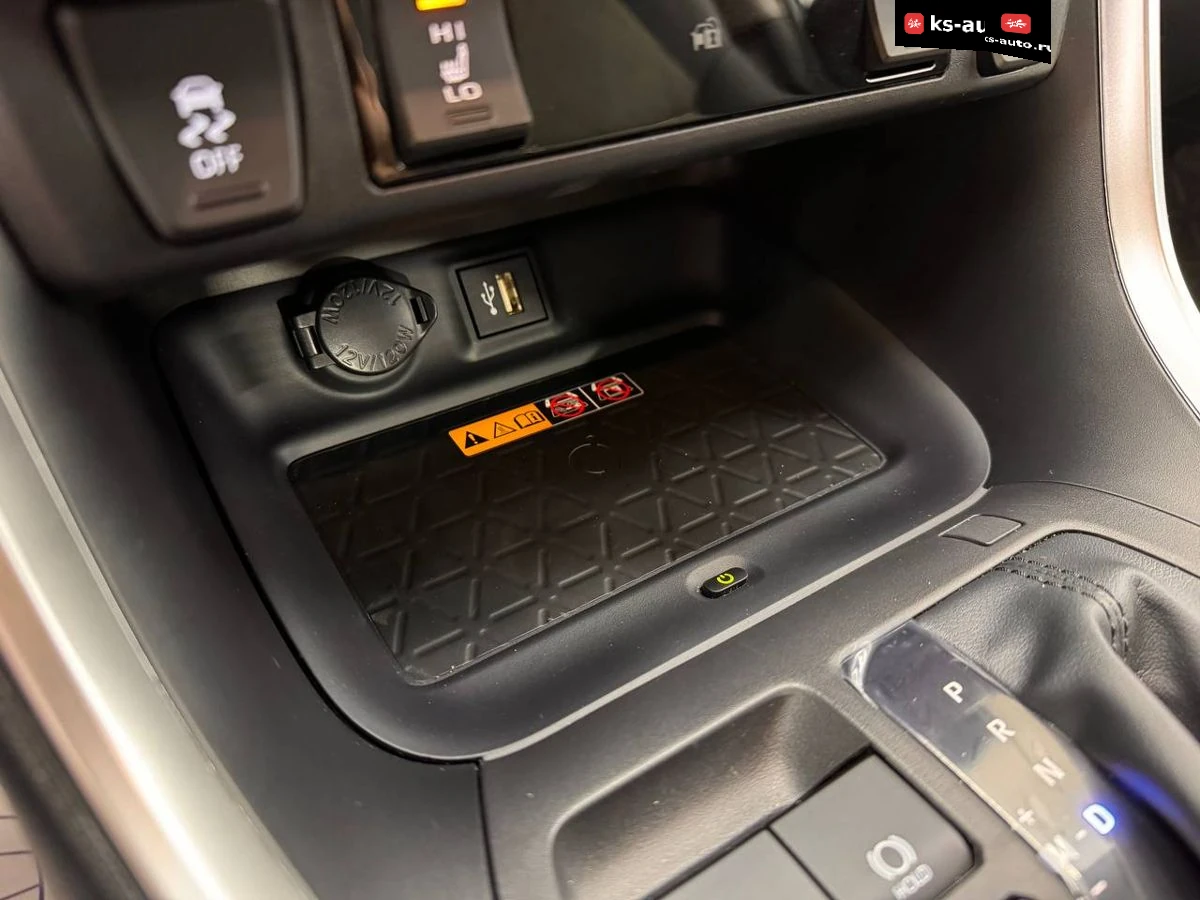 Toyota RAV4, 2025г, полный привод, вариатор