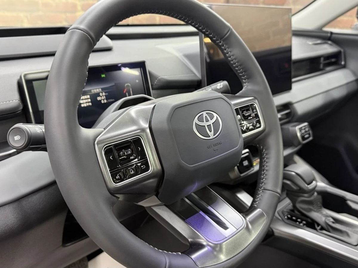 Toyota Wildlander, 2026г, полный привод, вариатор