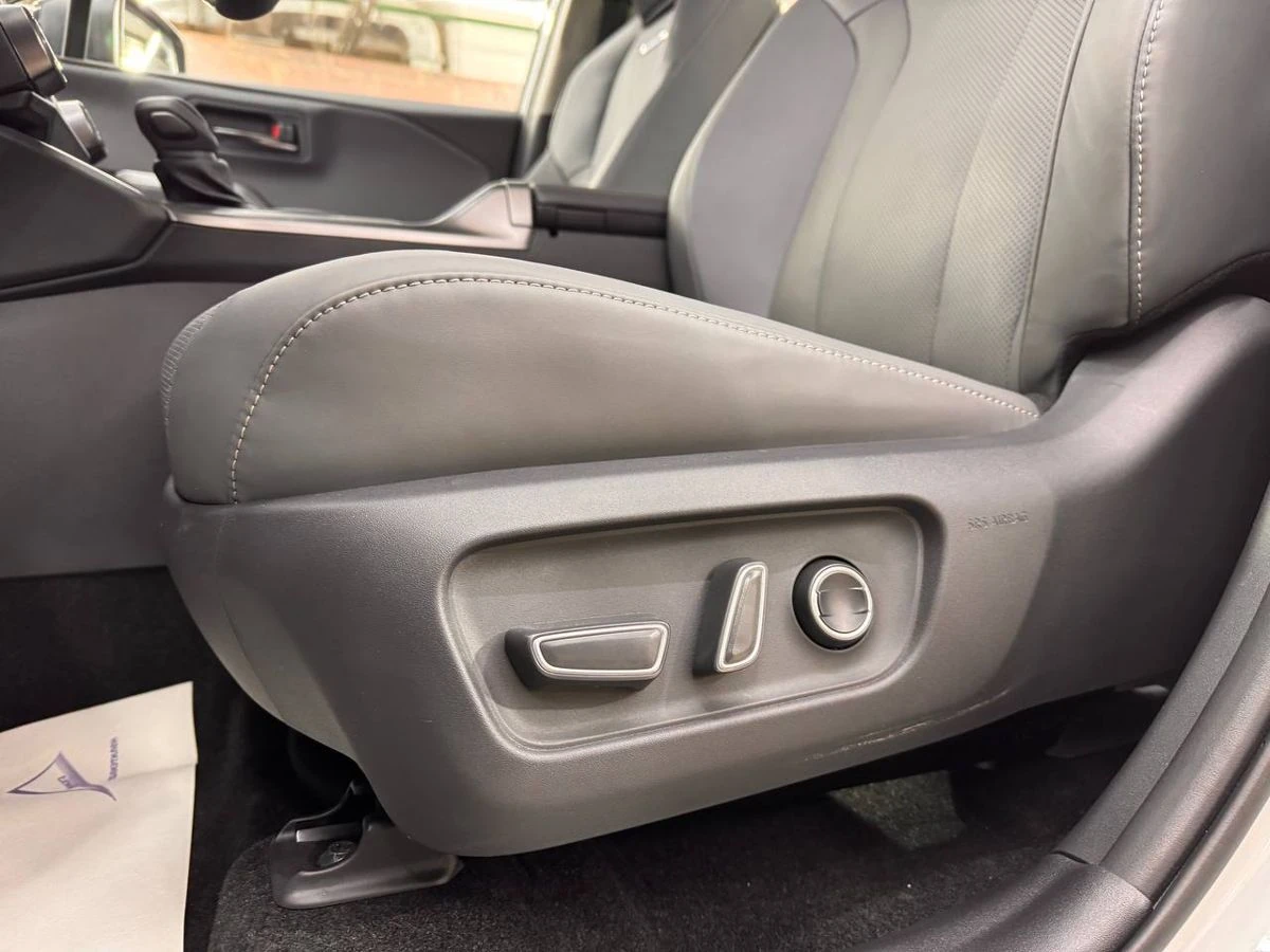 Toyota Wildlander, 2026г, полный привод, вариатор