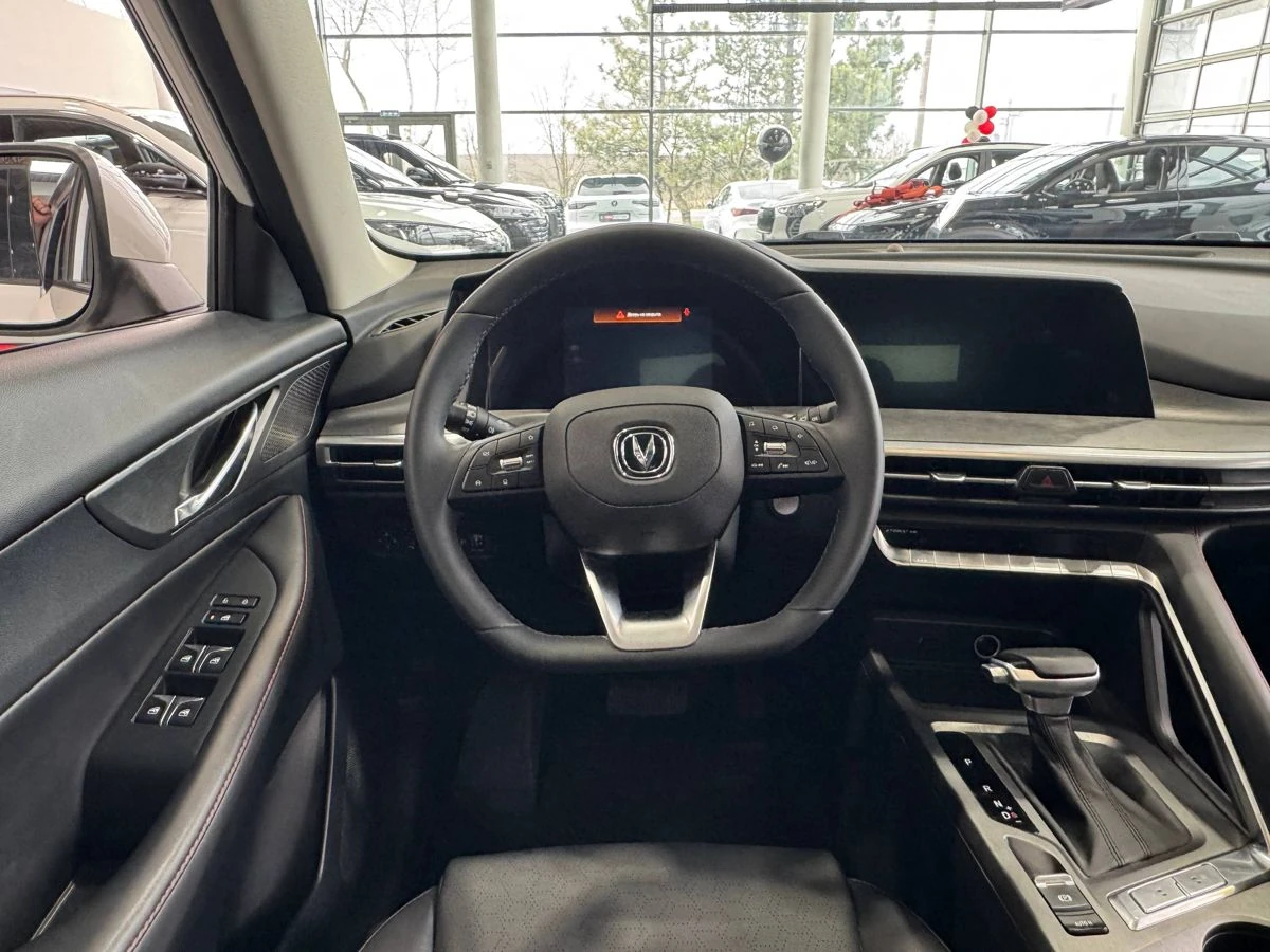Changan CS35 Plus, 2023г, передний привод, робот