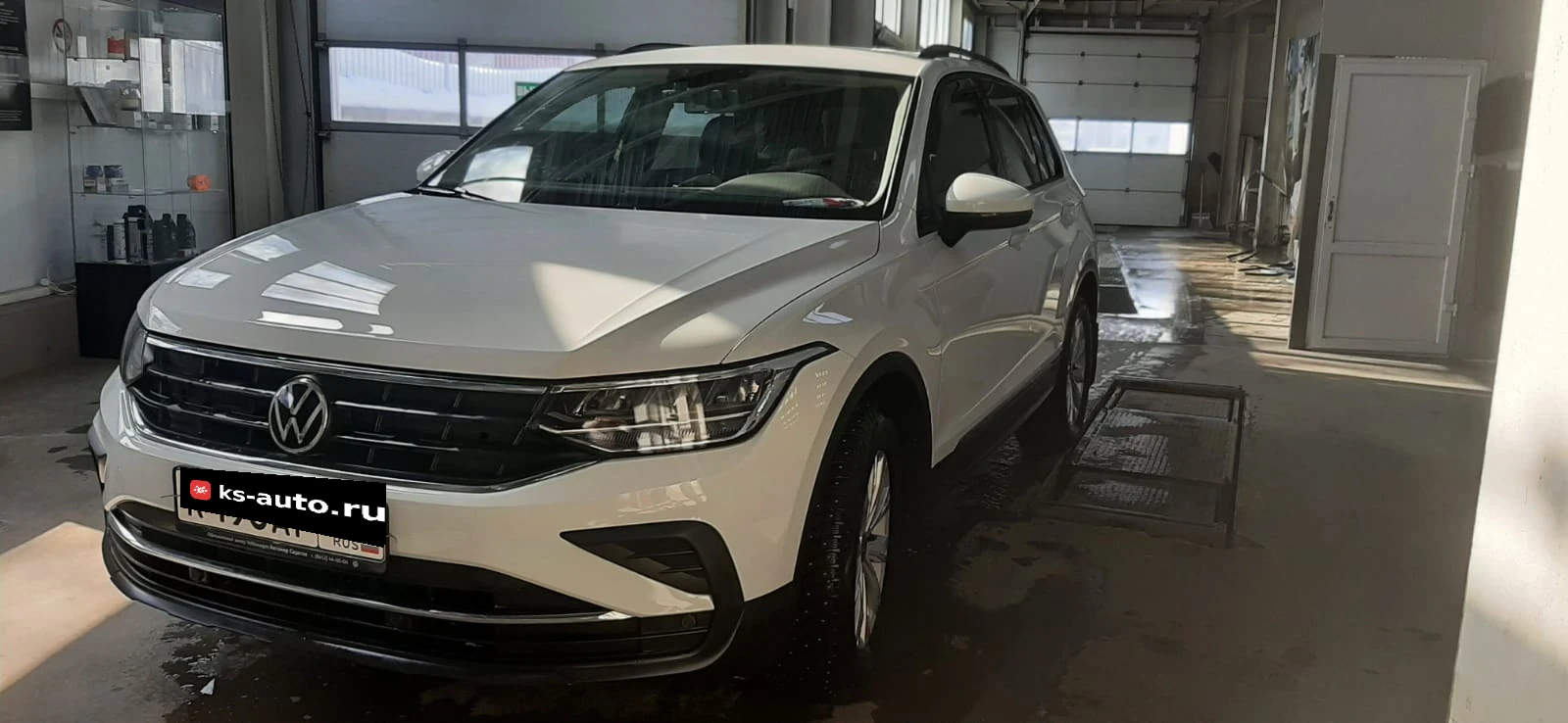 Volkswagen Tiguan, 2020г, передний привод, робот