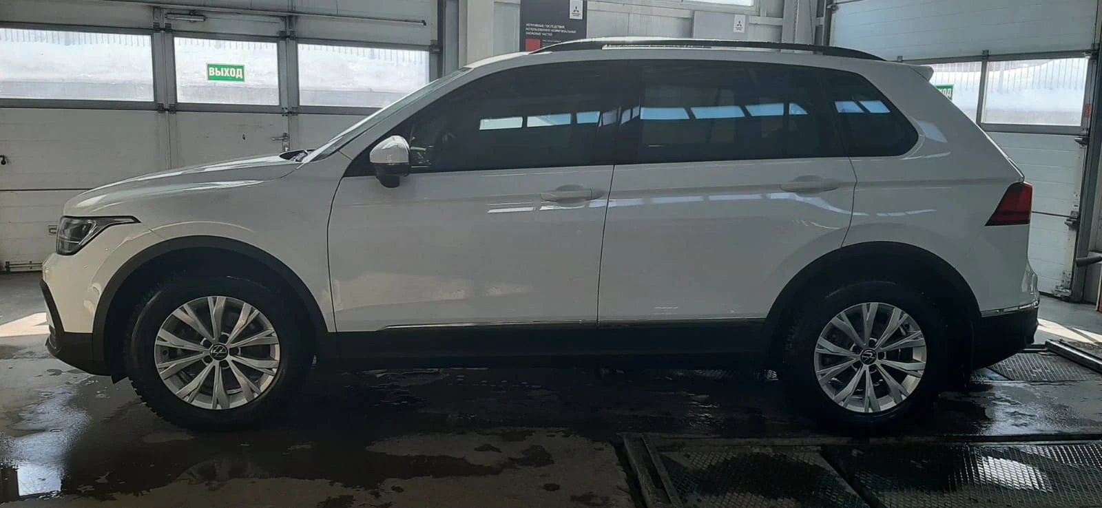 Volkswagen Tiguan, 2020г, передний привод, робот