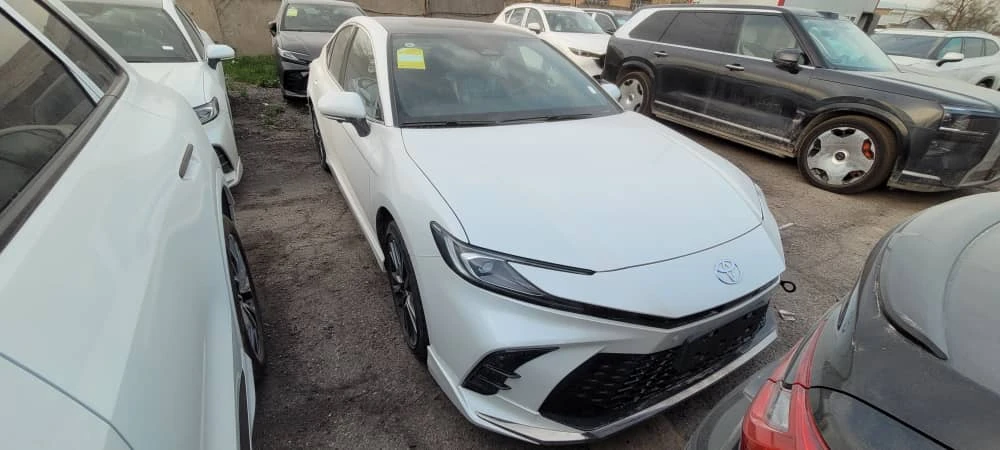 Toyota Camry, 2026г, передний привод, вариатор