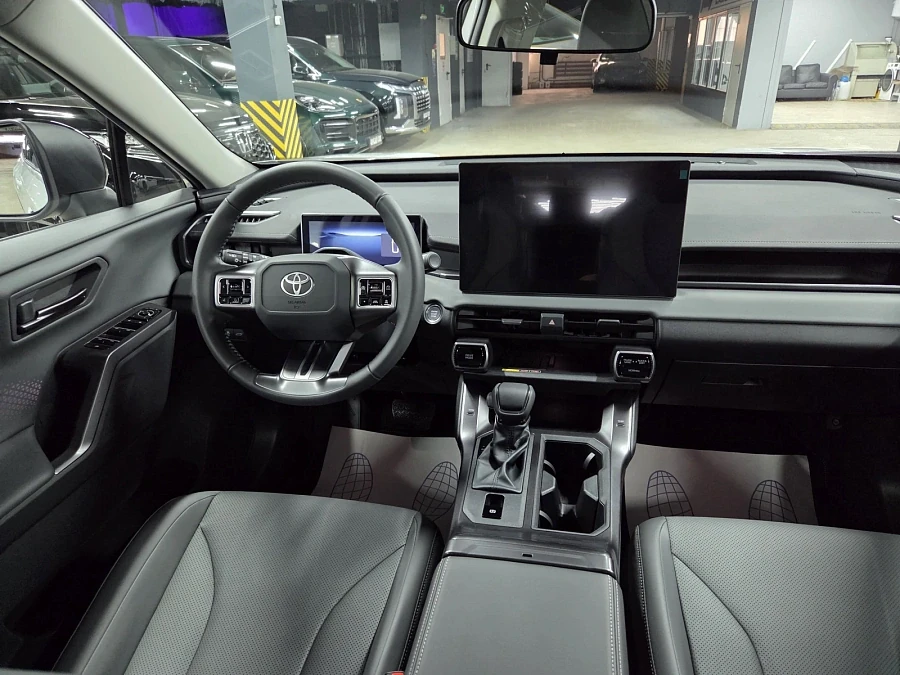 Toyota RAV4, 2026г, полный привод, вариатор