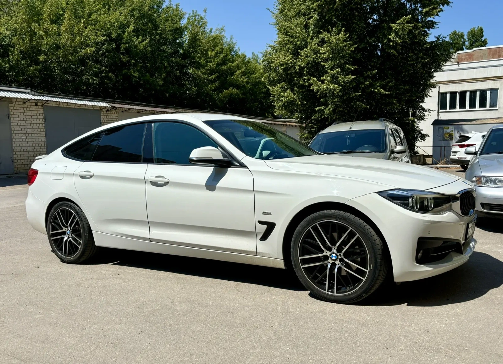 BMW 3 серии, 2017г, полный привод, автомат